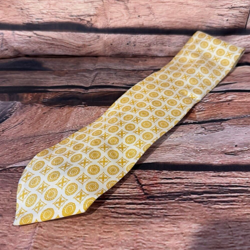 Resilio Silk Tie Vintage Brays Campus Toggery Lubbock Texas Gold Foulard 3.5 W